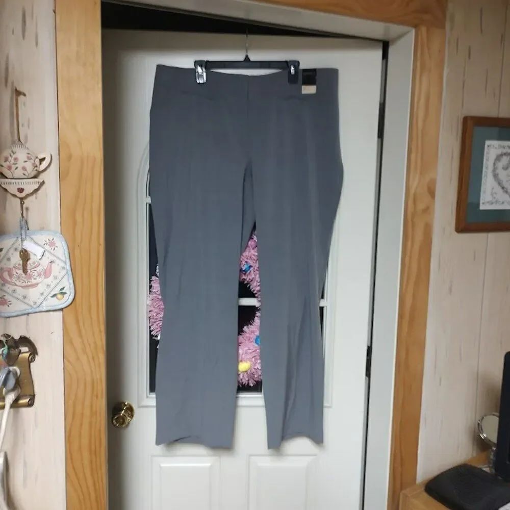 New Lane Bryant Gray Straight Leg Trouser Women's 22 Average